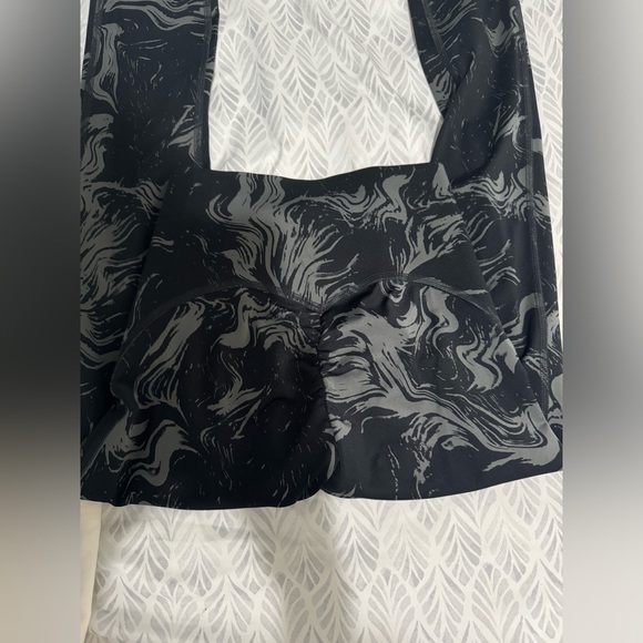 GYMSHARK LOT- 2 PAIRS, ONE PRICE! - Picture 2 of 4